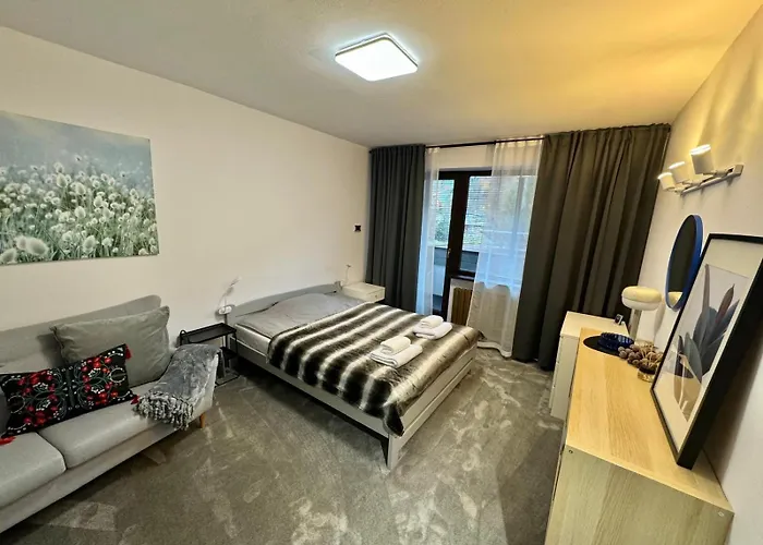 Apartment Na 102 - Z Widokiem Na Skocznie Narciarska, Serwis I Wypozyczalnia Nart Na Miejscu -20procent Dla Gosci Szczyrk